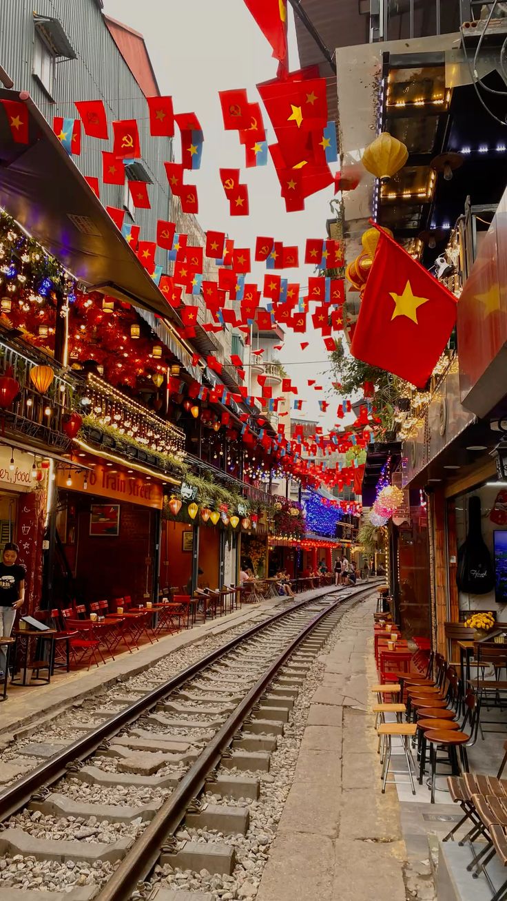 Hanoi Train Street